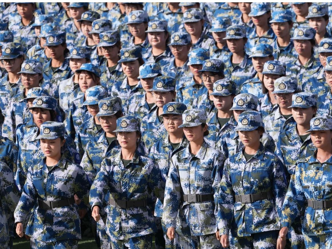 续写荣光致青春 意气风发启新程  --beat365正版唯一官网举行2023年学生国防教育暨军事技能训练总...