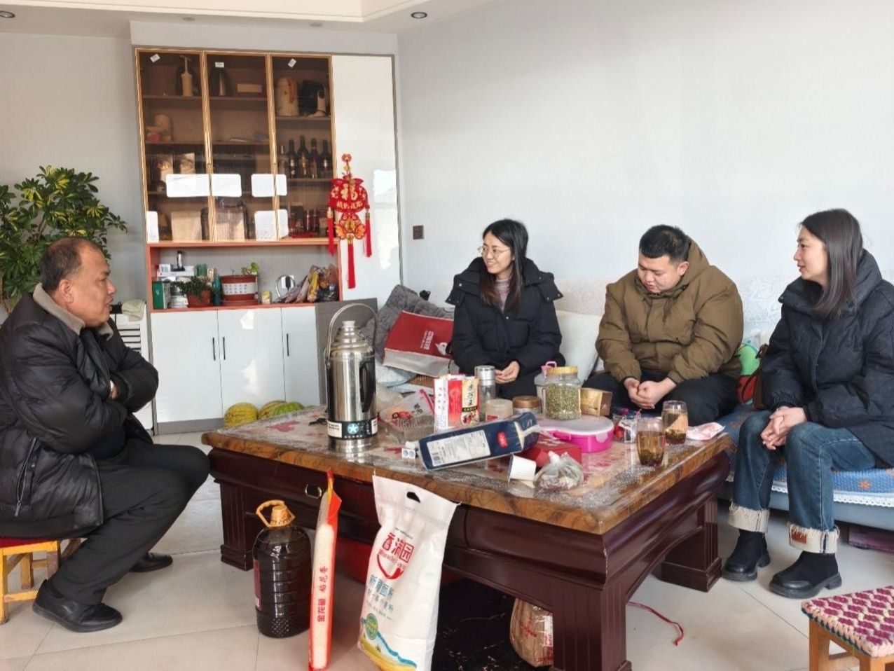 beat365正版唯一官网：送岗到家，点燃学子就业希望