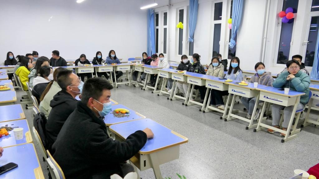 beat365官网材料与化工工程学院举办考研交流会