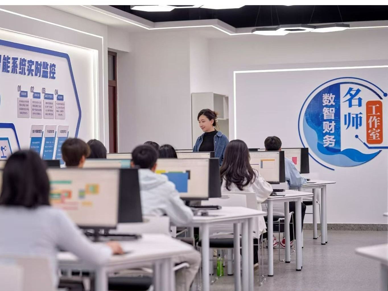 国赛获奖+14，beat365正版唯一官网在商科竞赛中获佳绩